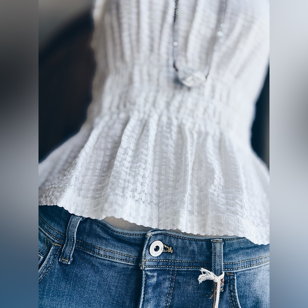 Maeve Anthropologie Textured Peplum Blouse Vanilla Cream NWT Extra Button M - Picture 4 of 7
